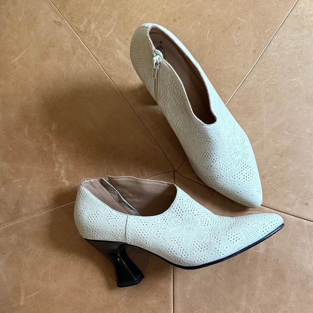 JOHN FLUVOG super cute booties 6.5 - Picture 2 of 8